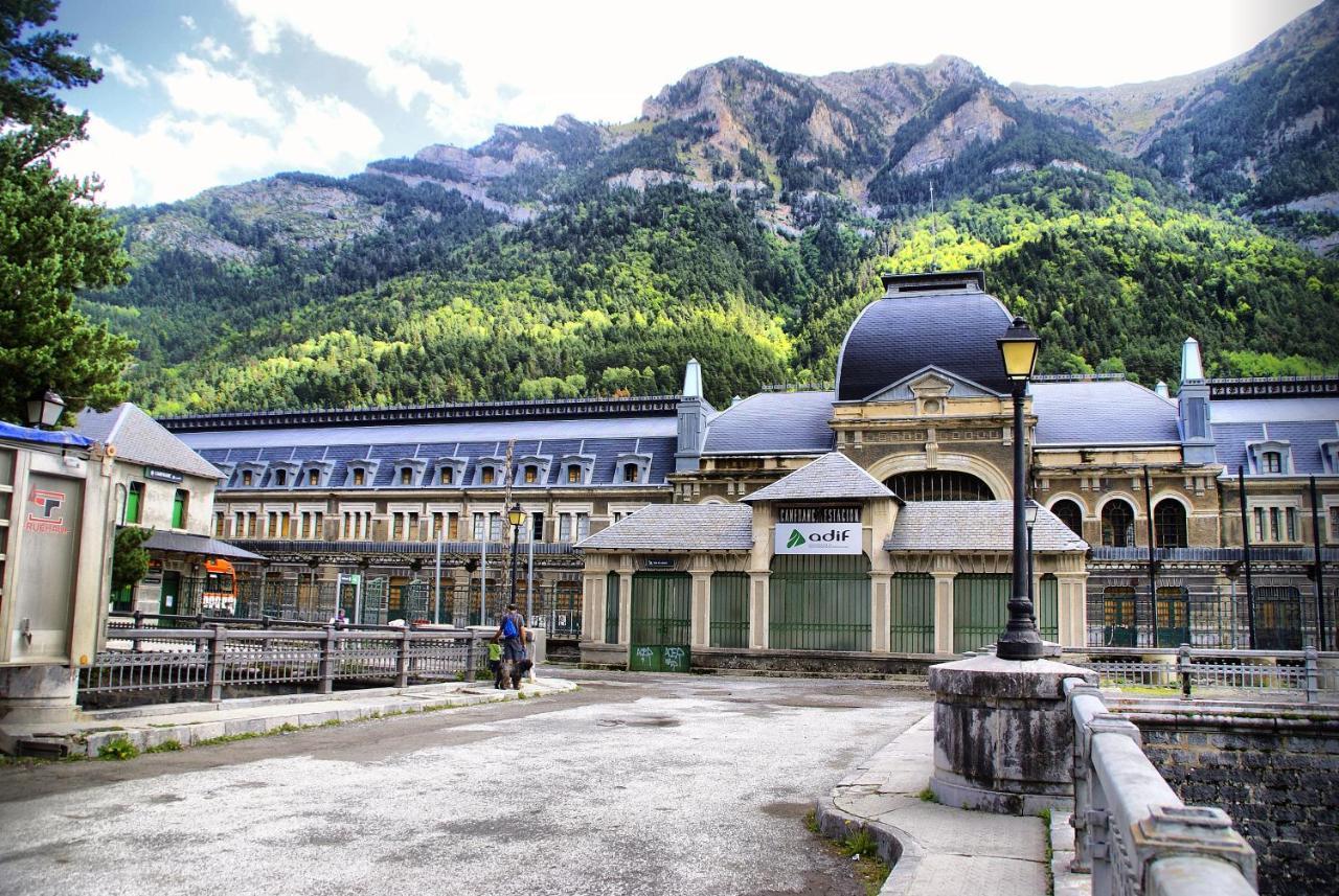 La Cabana Canfranc Exteriör bild